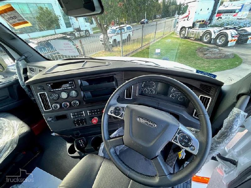 2024 Freightliner Cascadia 126 Tipper 