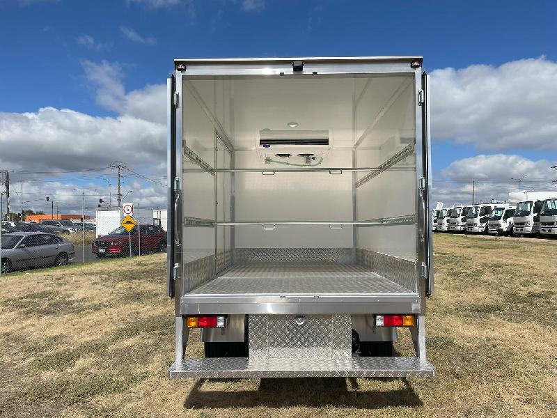 2024 Fuso Canter 515 