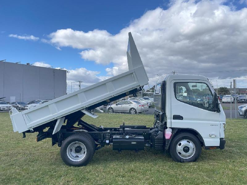 2024 Fuso Canter 615 White