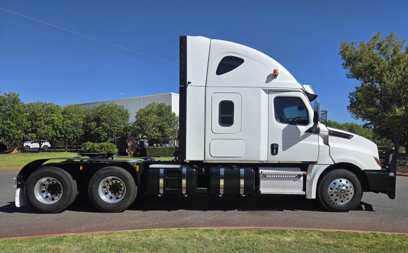 2021 Freightliner Cascadia 2021 FREIGHTLINER 126 CASCADIA PRIME MOVER 