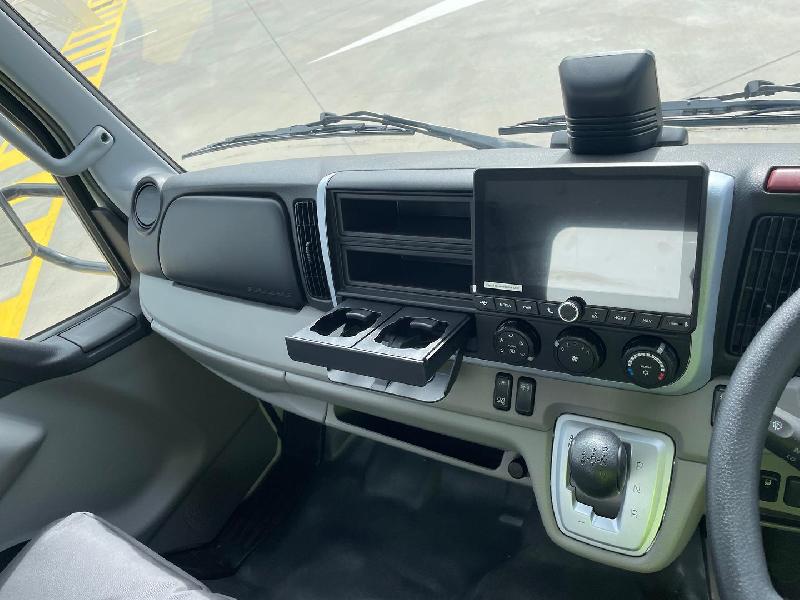 2025 Fuso CANTER 515 Narrow Cab 3 Pallet Fridge 
