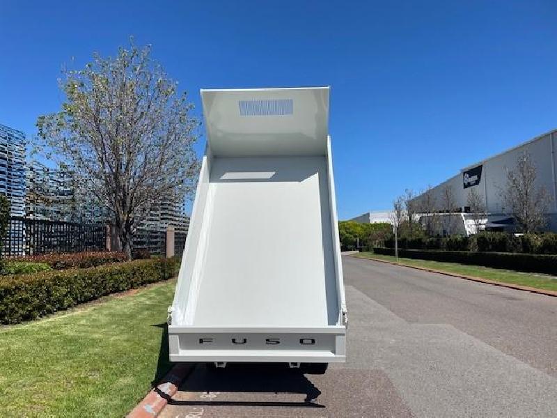 2025 Fuso CANTER 615 