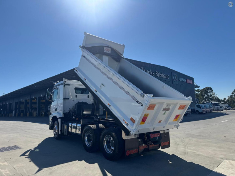 Velocity Truck Centers Australia