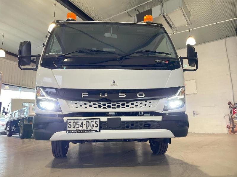 2025 Fuso CANTER 515 