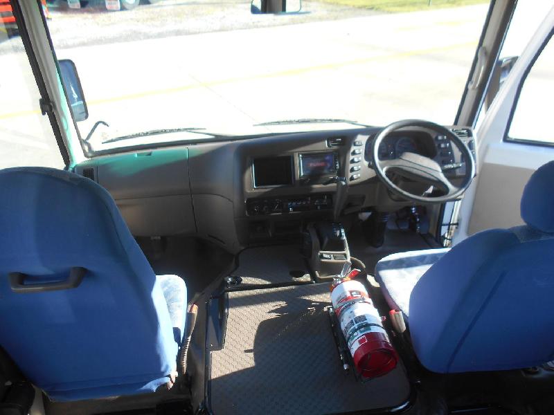 2018 Mitsubishi Fuso ROSA DELUXE 25 SEATER AUTOMATIC BUS 