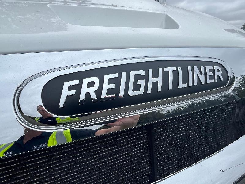2023 Freightliner Cascadia 116 Need a truck asap we have one ready to go 