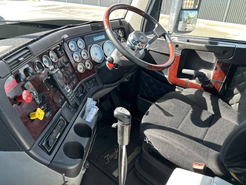 2019 Freightliner Coronado 114 