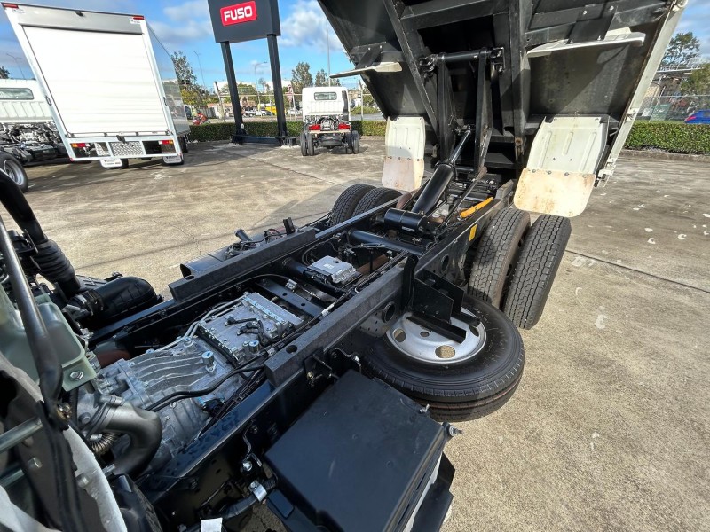 2024 Fuso Canter 615 Tipper REMAINDER OF FACTORY WARRANTY 
