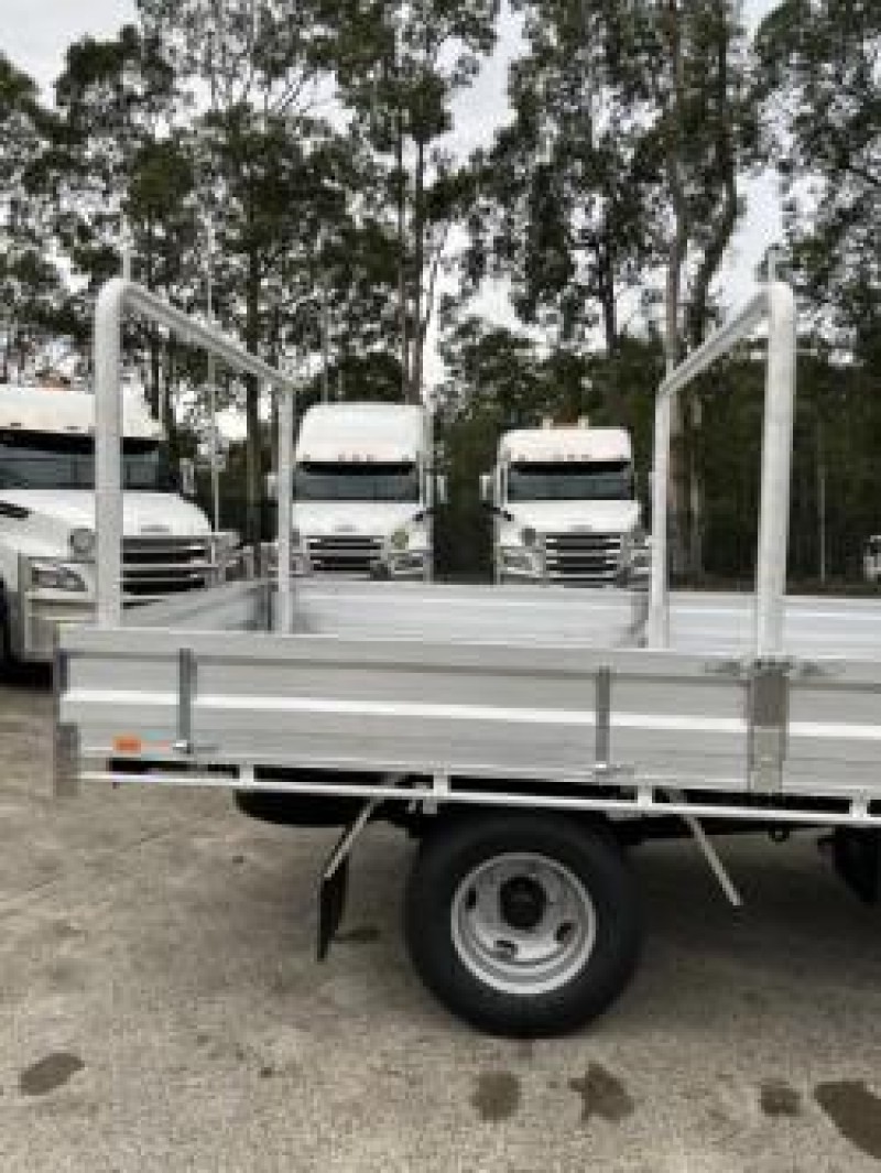 2025 Fuso Canter 615 