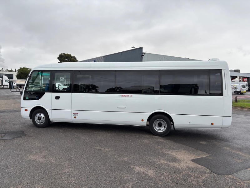 2016 Fuso Rosa Deluxe 25 Seat 