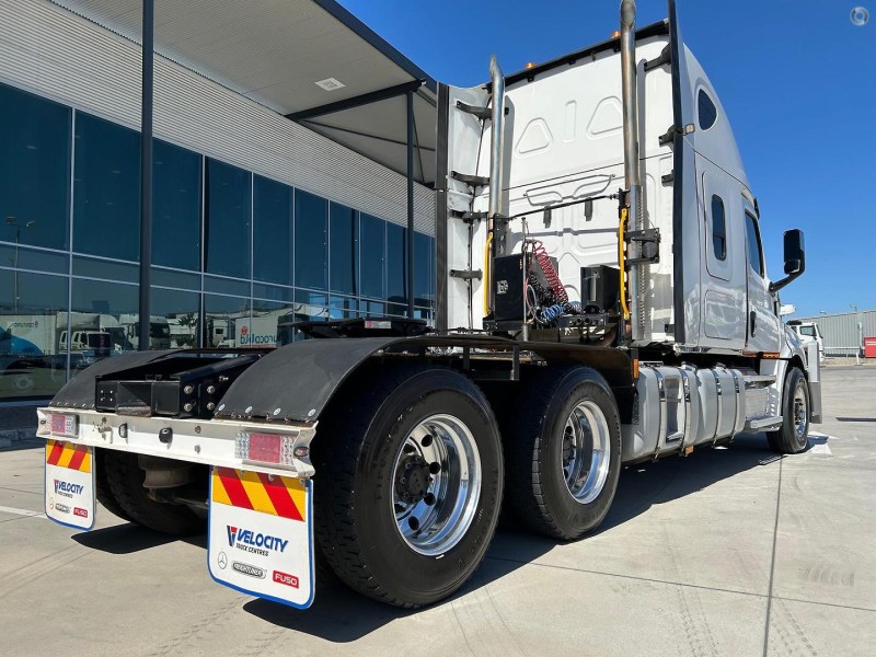 2021 Freightliner Cascadia 126 145T and Twin Bunks and Workshop Inspected 