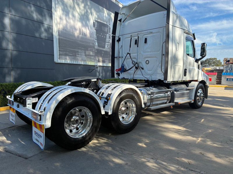 2024 Freightliner Cascadia 116 116 Cascadia 36 Inch Sleeper 