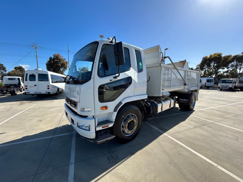 2020 Fuso Fighter 1627 TIPPER with Split tipper tub