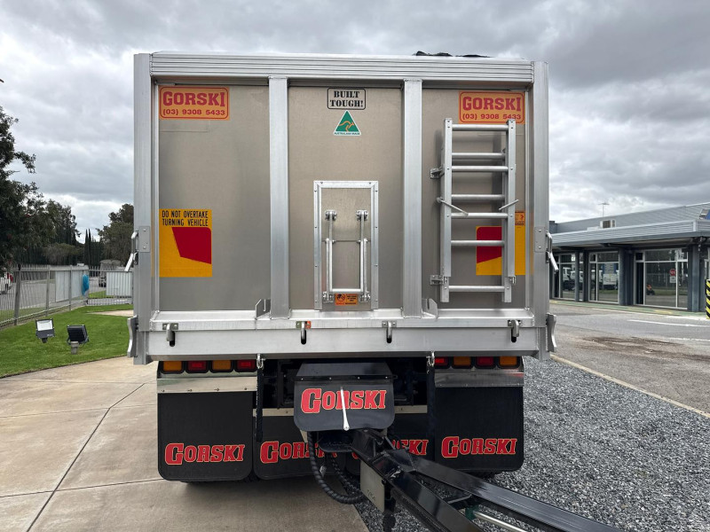Velocity Truck Centers Australia