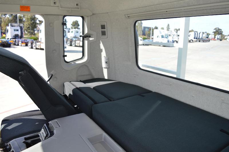 2025 Fuso Shogun FV74 360 Beaveartail 