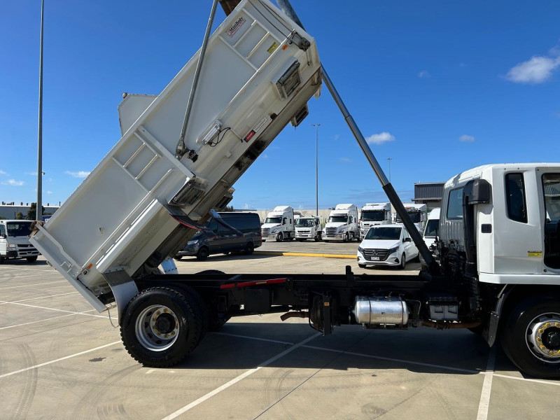 2020 Fuso Fighter 1627 TIPPER with Split tipper tub 