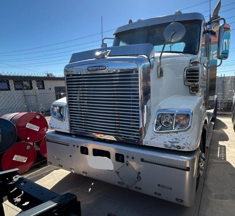 2019 Freightliner Coronado 114 