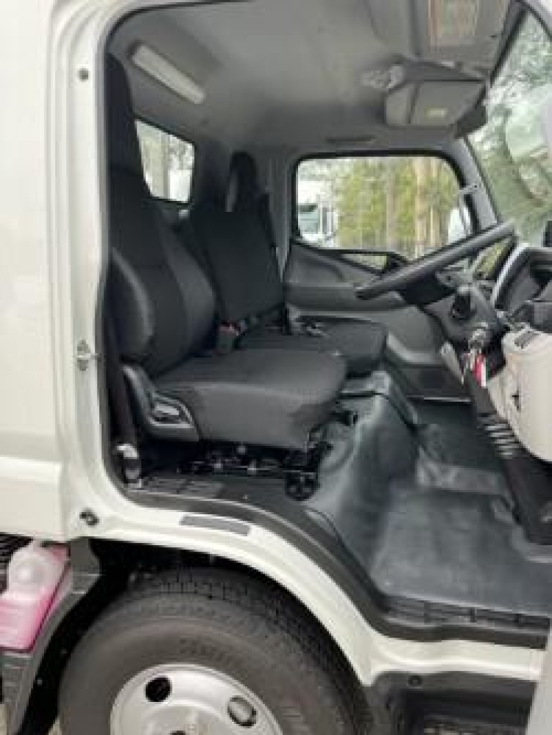 2025 Fuso Canter 615 