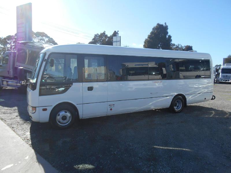 2018 Mitsubishi Fuso ROSA DELUXE 25 SEATER AUTOMATIC BUS 