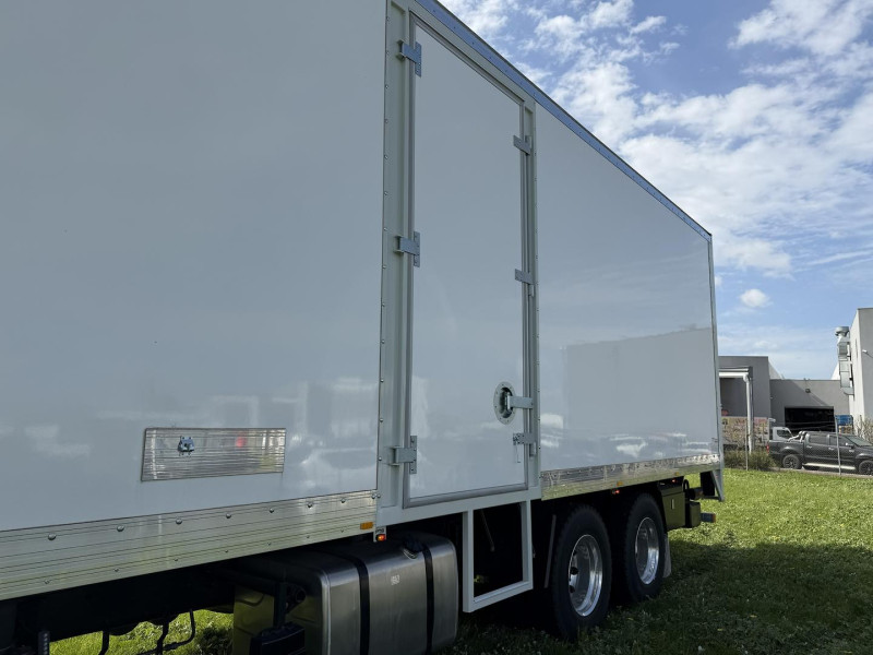 2025 Fuso Shogun FV84 400 14 Pallet Pantech with Tailgate 