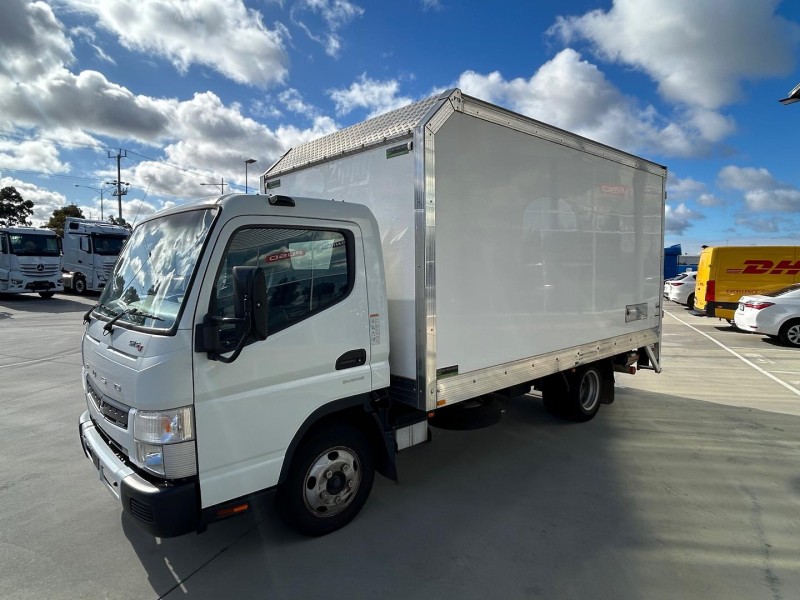 2022 Fuso Canter 515 Box Truck AUTO 