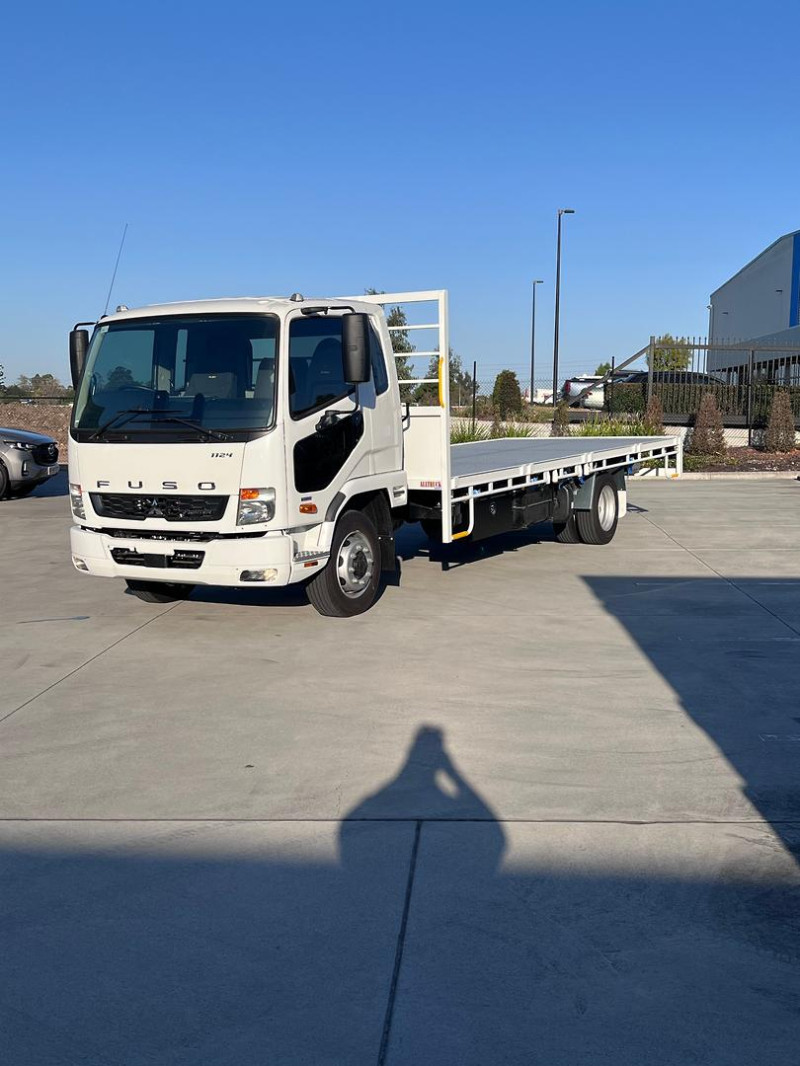 2026 Fuso Fighter 1124 FLAT STEEL TRAY WITH CONTAINER PINS 