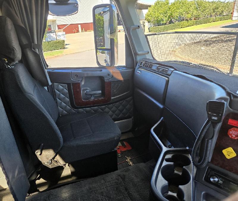 2017 Freightliner Argosy 110 