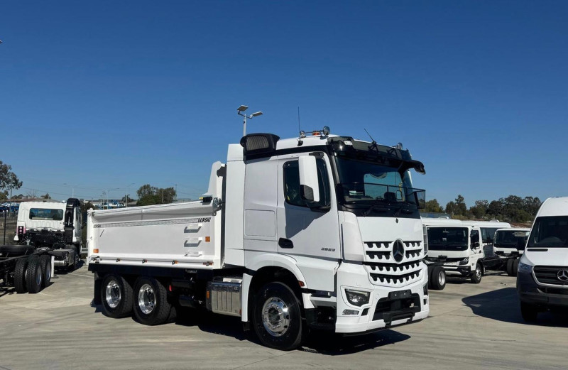Velocity Truck Centers Australia