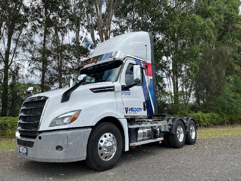 2023 Freightliner Cascadia 126
