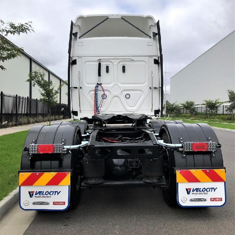 2024 Freightliner Cascadia 116 EURO 6 EMISSION STANDARD 