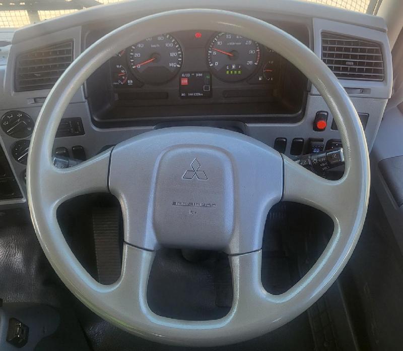 2015 Fuso Fighter 2427 