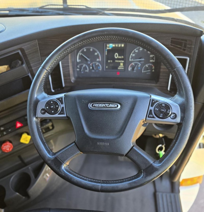 2021 Freightliner Cascadia AS HIGHROOF 6X4 PRIME MOVER 