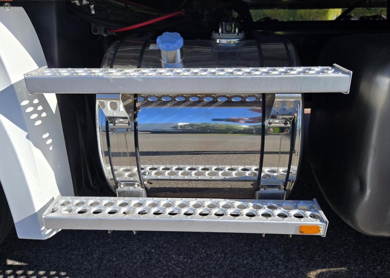 2021 Freightliner Cascadia 126 AS HIGHROOF 6X4 PRIME MOVER 
