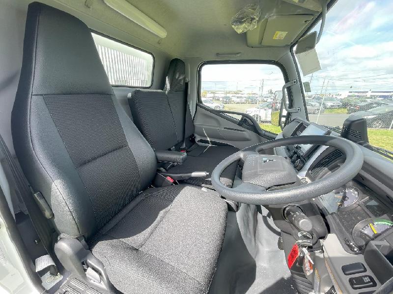 2025 Fuso Canter 615 Tipper White