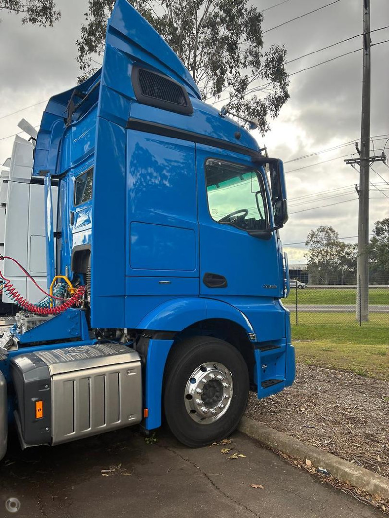 Velocity Truck Centers Australia