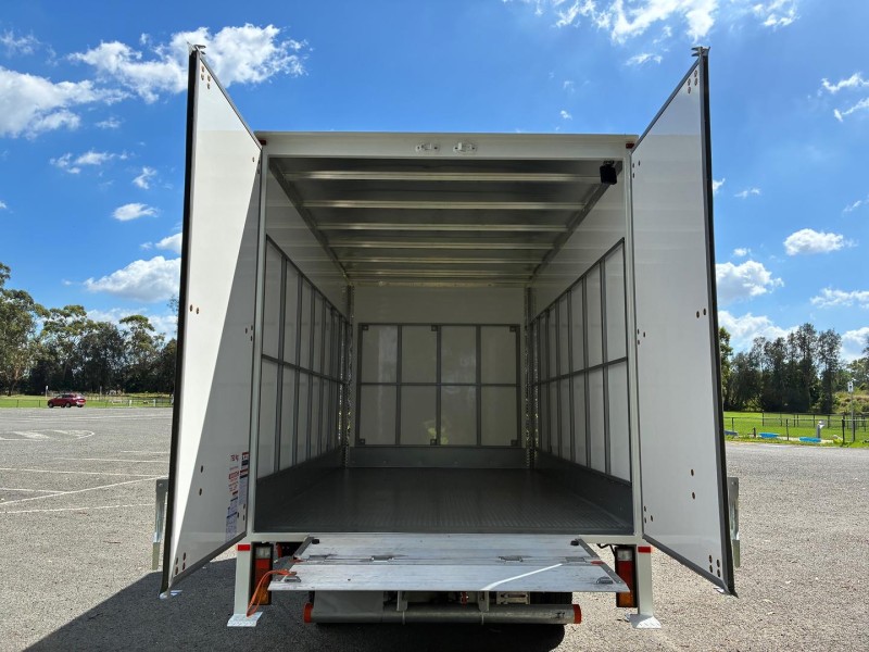 2025 Fuso Canter 615 Car or Light Truck Licence rating available 