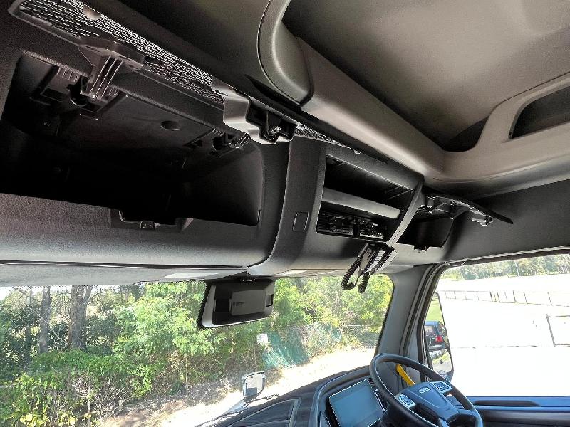 2025 Freightliner Cascadia 126 Microwave TV Cabinets and Custom Air Con ready 