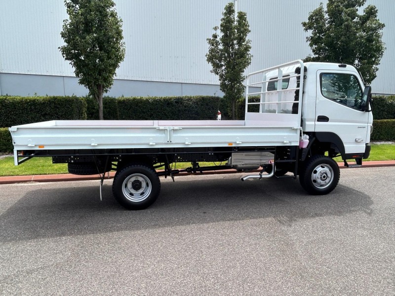 2025 Fuso Canter 4x4 Traytop 