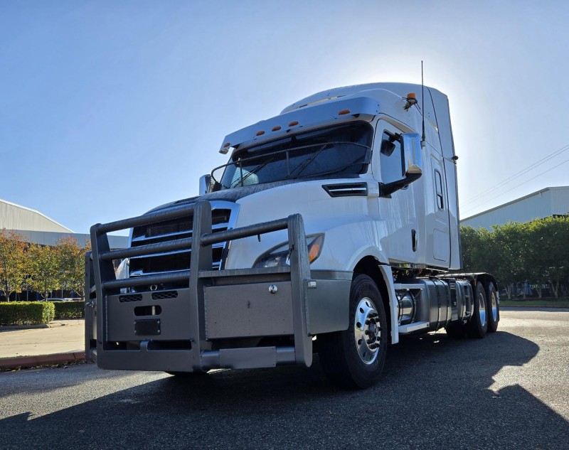 2021 Freightliner Cascadia 126 