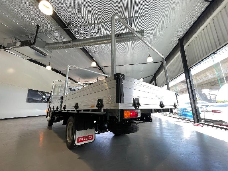 2025 Fuso CANTER 515 
