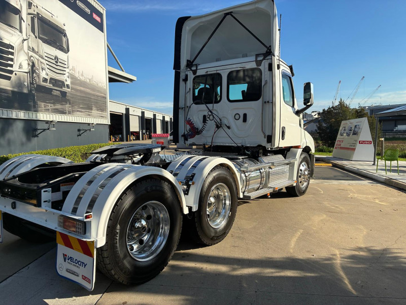 2025 Freightliner Cascadia 116 Prime Mover 