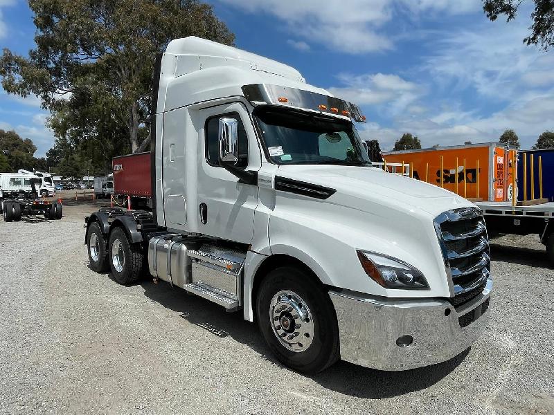 2024 Freightliner Cascadia 126 