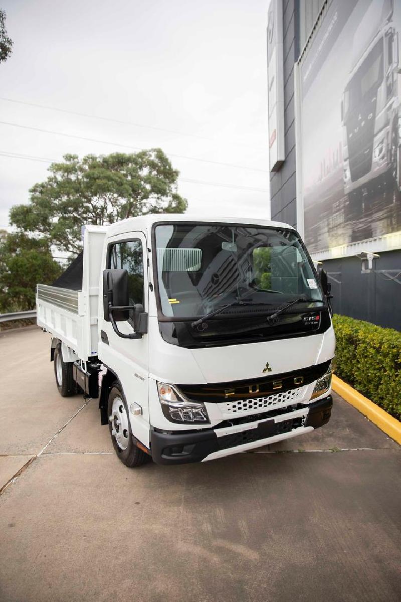 2024 Fuso Canter 